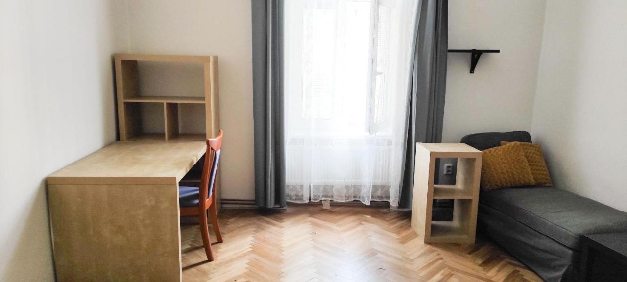 Apartment Green House - Old Town Братислава Екстериор снимка